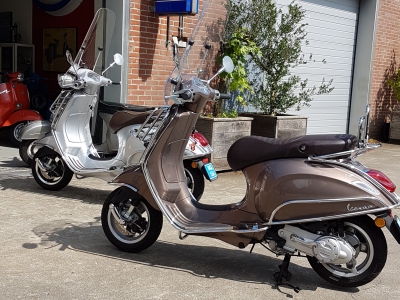 Vespa Primavera Touring brons