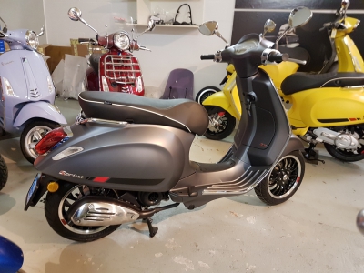 Vespa Sprint S Grigio Titanio