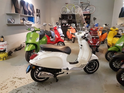 Vespa Sprint Montebianco