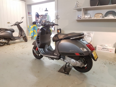 Vespa GTS 300 E4 Super Sport