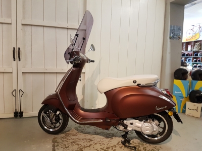 Vespa Primavera 50th