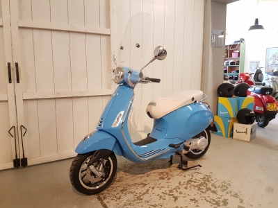 Vespa Primavera 50th