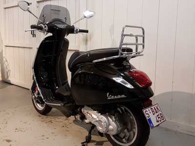 Vespa Sprint Nero