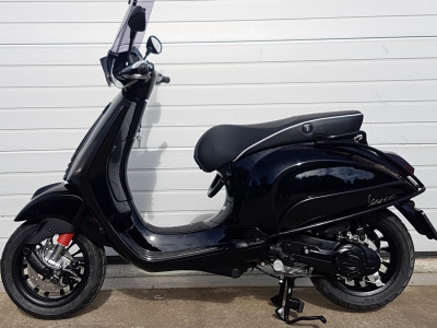 Vespa Sprint Nero