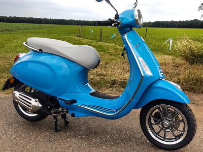 Vespa Primavera 50th
