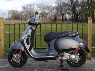 Vespa GTS 300 E4 Super Sport