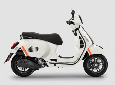 Vespa GTS SuperSport 300 HPE Bianco