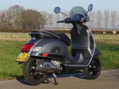 Vespa GTS 300 E4 Super Sport