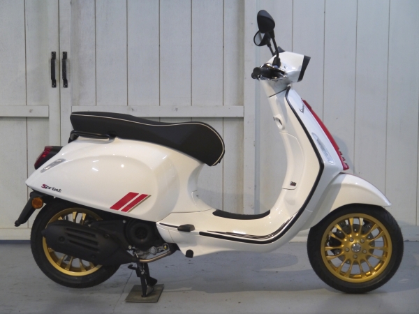 Vespa Sprint Racing Sixties | De Vespa Garage Modern