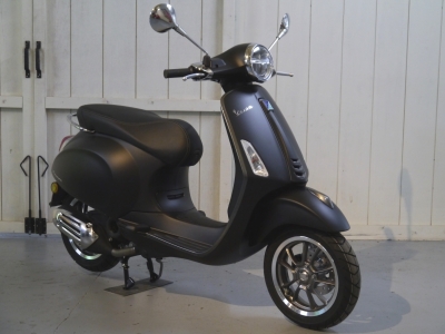 Vespa Primavera S Nero Mat