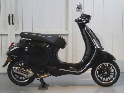 Vespa Sprint Nero Lucido