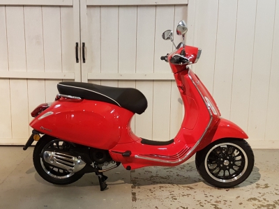 Vespa Sprint Rosso Dragon