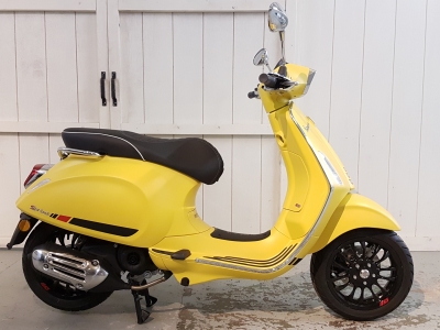 Vespa Sprint S Giallo Matt